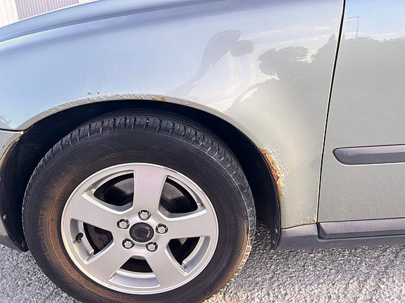 Volvo V50 2 of 6