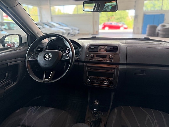Skoda Fabia 10 of 13