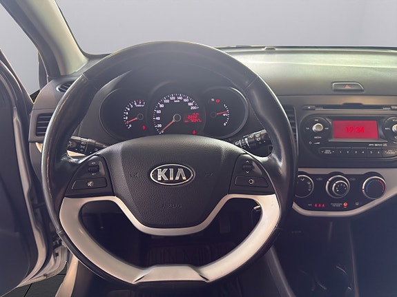 Kia Picanto 14 of 22
