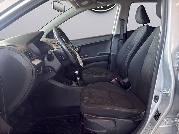 Kia Picanto 12 of 22
