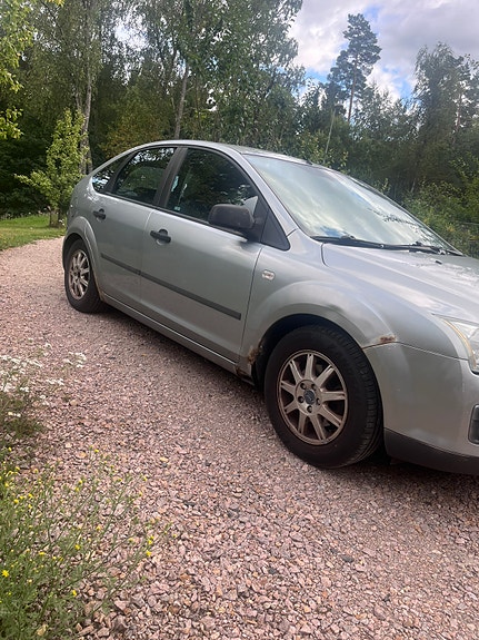 Ford Focus 2 of 14