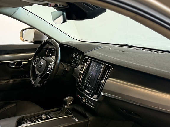 Volvo V90 11 of 23