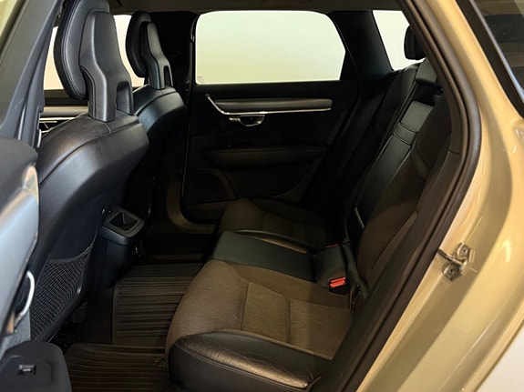 Volvo V90 14 of 23