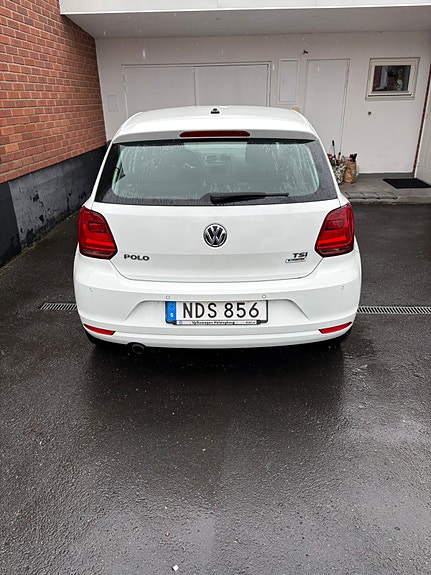 Volkswagen Polo 2 of 11