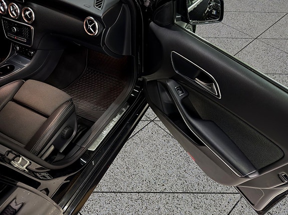 Mercedes-Benz A180 19 of 30