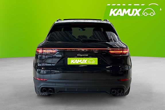 Porsche Cayenne 5 of 26