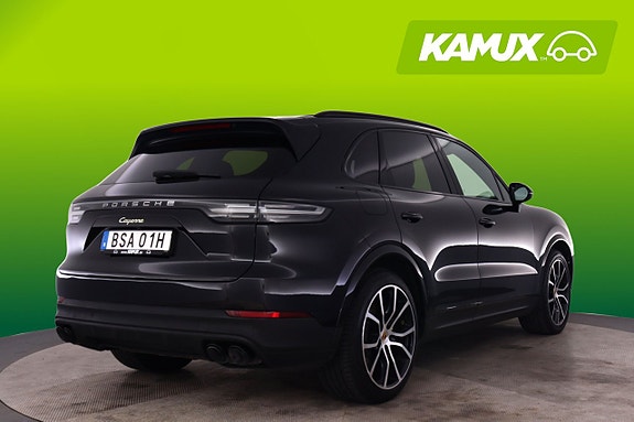 Porsche Cayenne 4 of 26