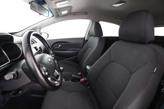 Kia Rio 11 of 30