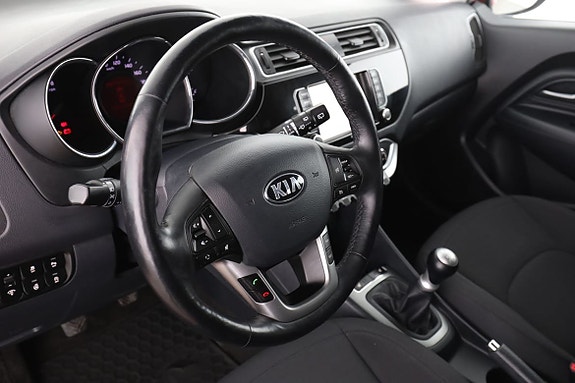 Kia Rio 12 of 30