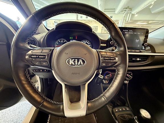 Kia Picanto 13 of 19