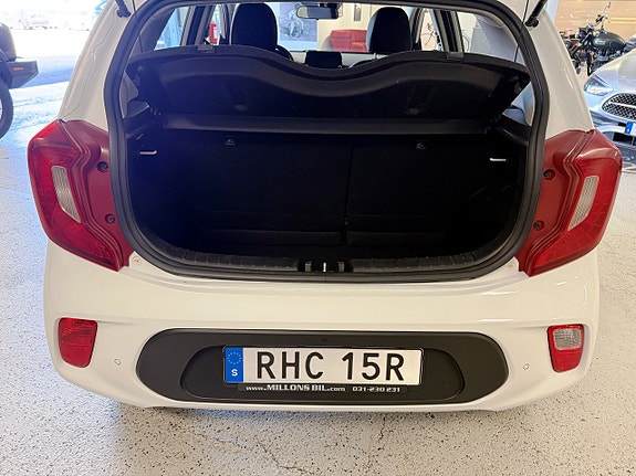Kia Picanto 19 of 19