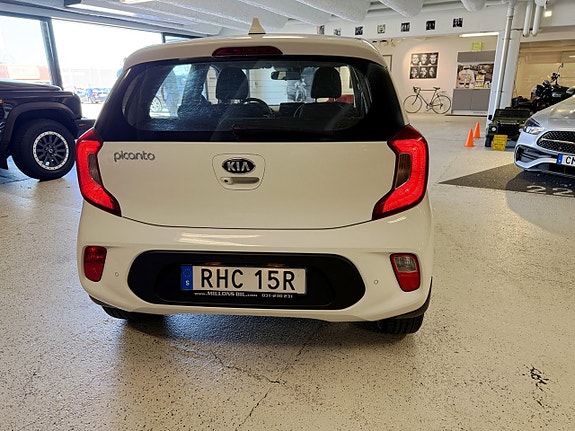 Kia Picanto 8 of 19