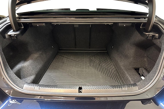 BMW 550e 12 of 19