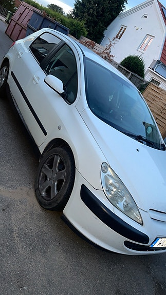 Peugeot 307 2 of 7