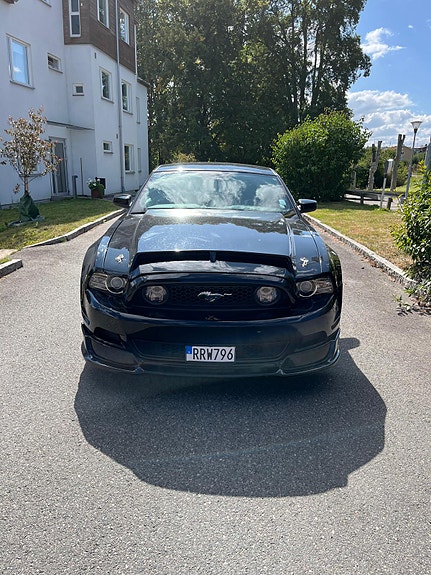 Ford Mustang 3 of 10