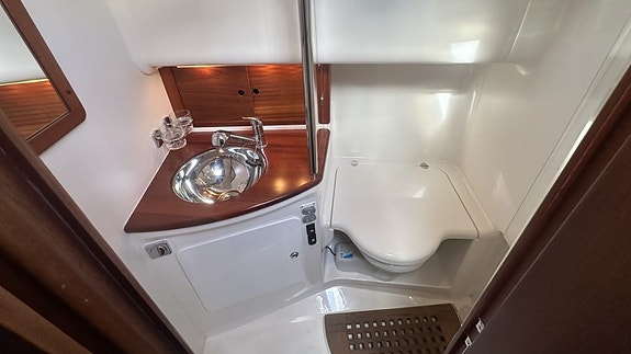 Nimbus 30 Nova S - 2006 - Volvo Penta D6-350 16 of 26
