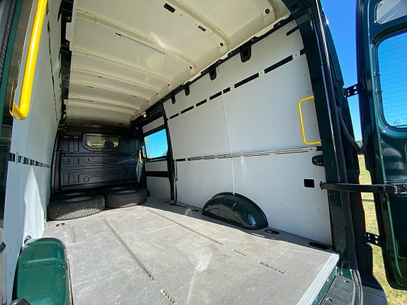 Volkswagen Crafter 11 of 30
