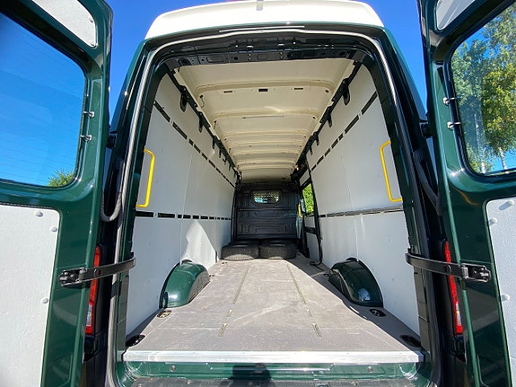 Volkswagen Crafter 9 of 30