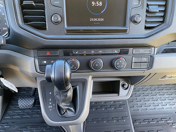 Volkswagen Crafter 25 of 30