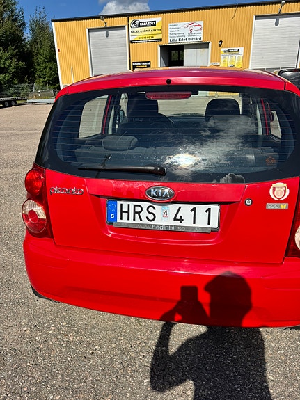 Kia Picanto 2 of 5