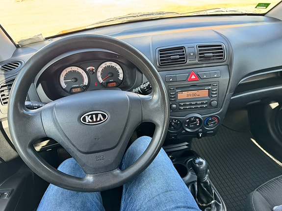 Kia Picanto 5 of 5