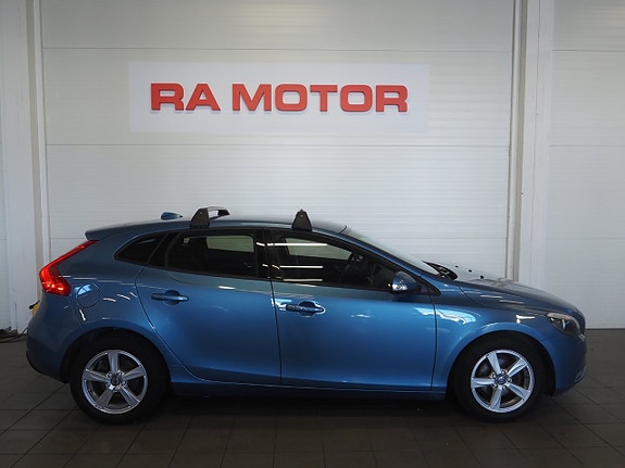 Volvo V40 4 of 22