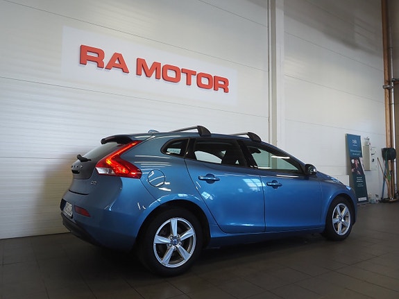Volvo V40 5 of 22