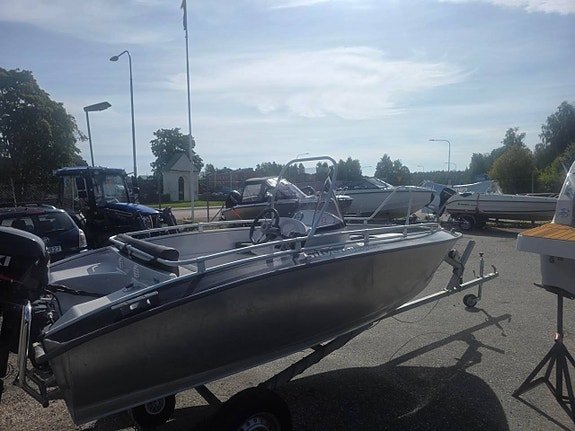 Silver Beaver 450 2011 Suzuki 40hk - Vi förmedlar din båt 5 of 7