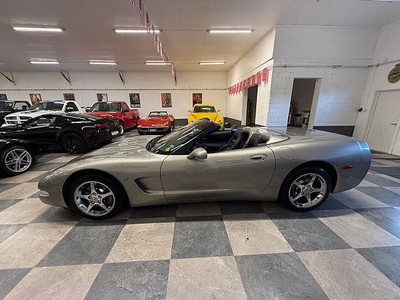 Chevrolet Corvette 8 of 30