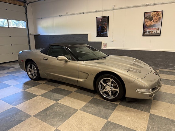 Chevrolet Corvette 26 of 30
