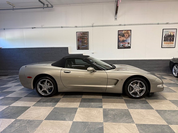 Chevrolet Corvette 25 of 30