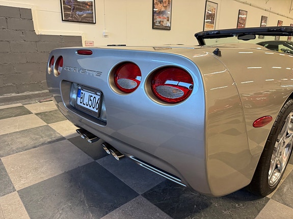 Chevrolet Corvette 19 of 30