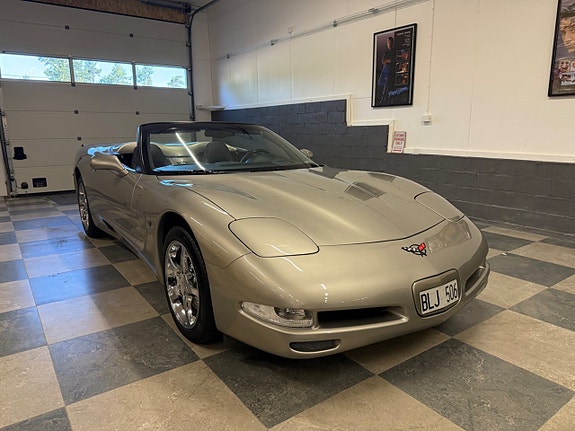 Chevrolet Corvette 4 of 30