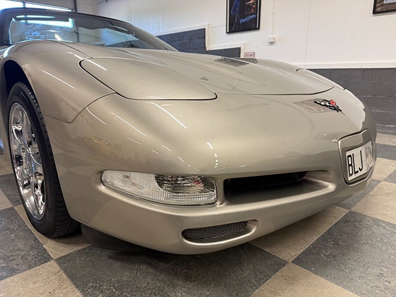 Chevrolet Corvette 18 of 30