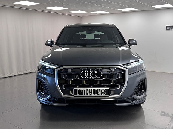 Audi Q7 8 of 22