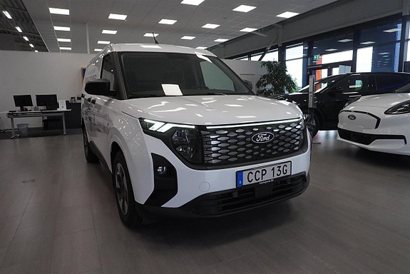 Ford Transit Courier 5 of 9