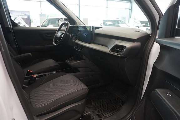 Ford Transit Courier 6 of 9