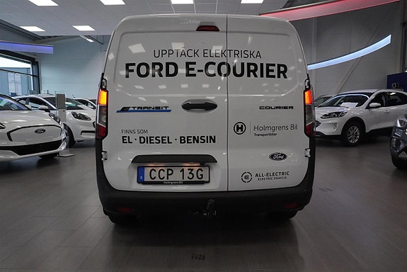 Ford Transit Courier 4 of 9