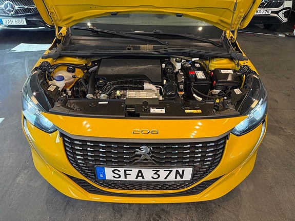 Peugeot 208 22 of 24
