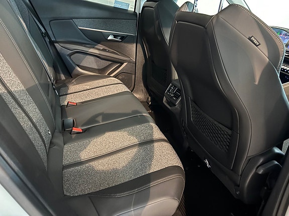 Peugeot 3008 12 of 14