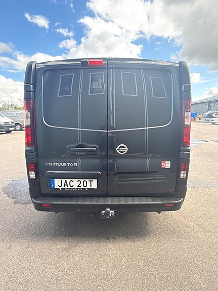 Nissan Primastar 5 of 15