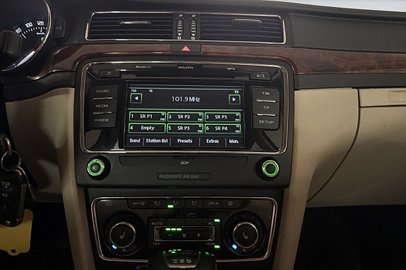 Skoda Superb 14 of 17