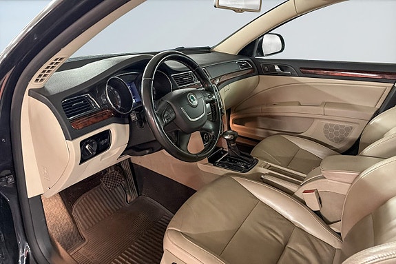Skoda Superb 10 of 17