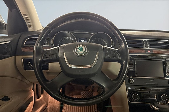 Skoda Superb 12 of 17
