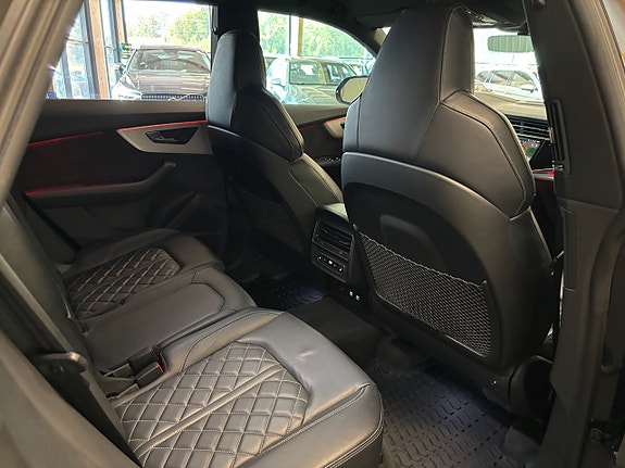 Audi Q8 25 of 30