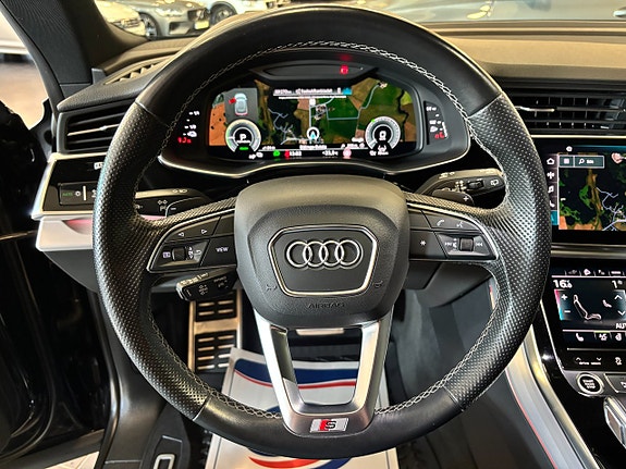 Audi Q8 11 of 30