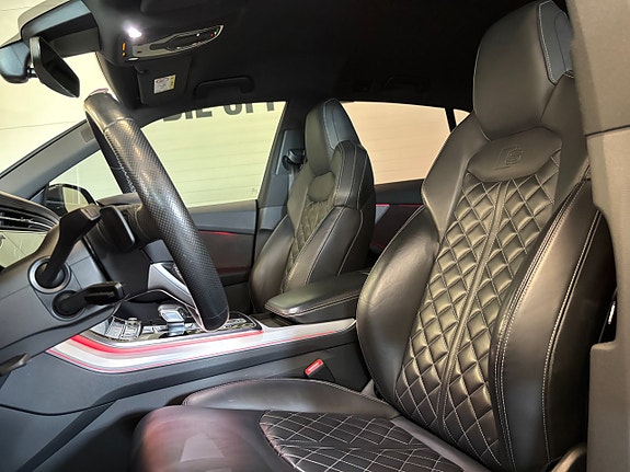Audi Q8 10 of 30