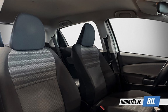 Toyota Yaris 12 of 20