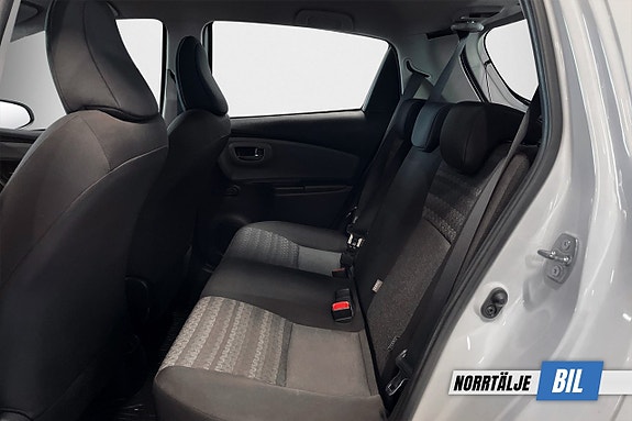 Toyota Yaris 13 of 20