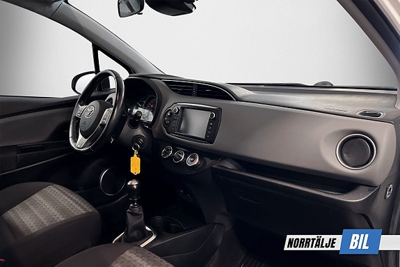 Toyota Yaris 11 of 20